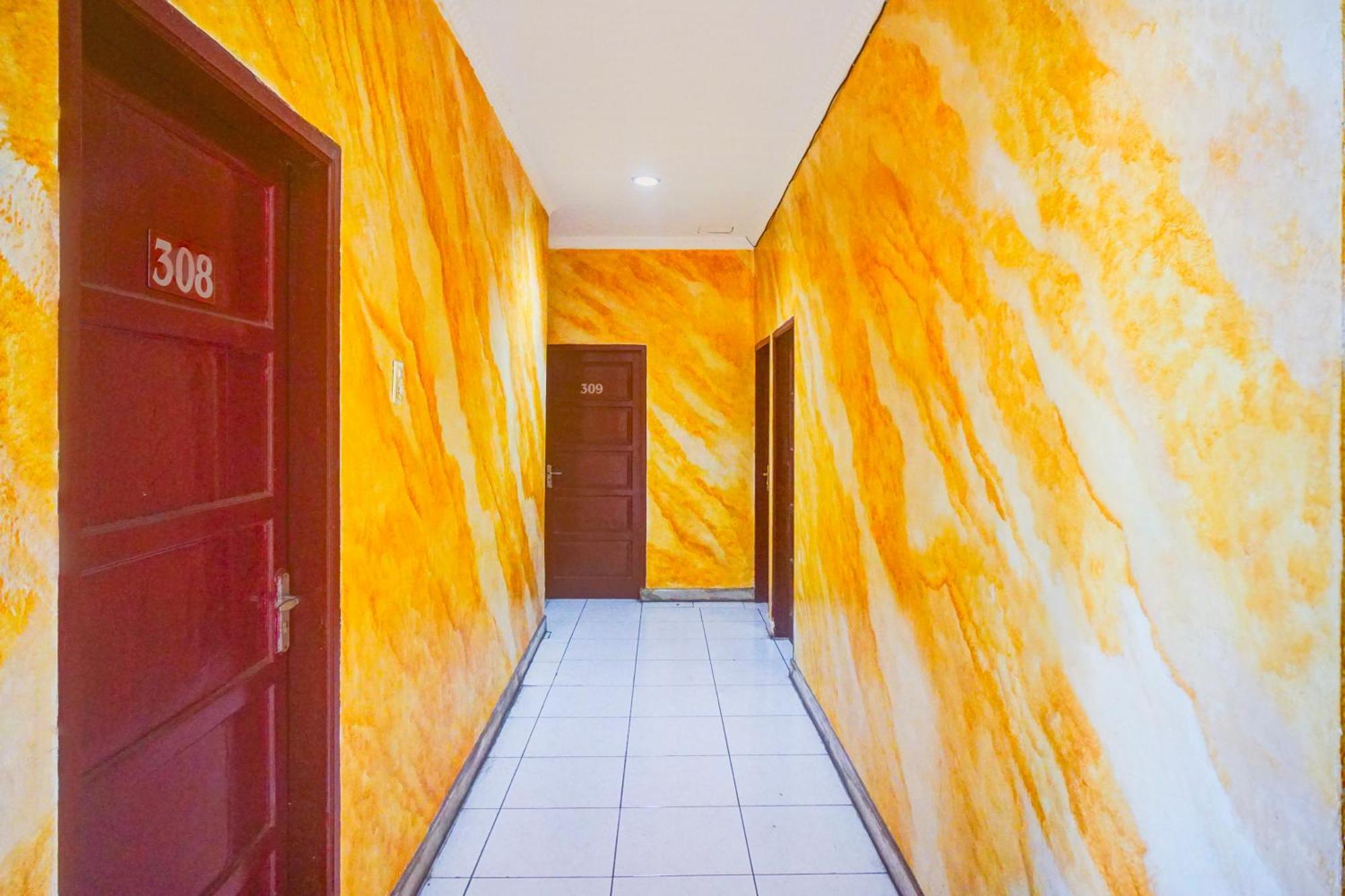 Hotel O Asyaffirah Near Masjid Raya Al Mashun Sm Raja Medan Esterno foto